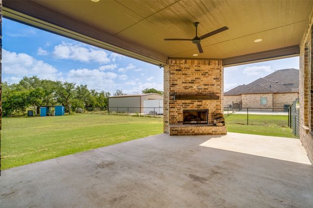 6913 Veal Station Road, Weatherford, TX 76085
