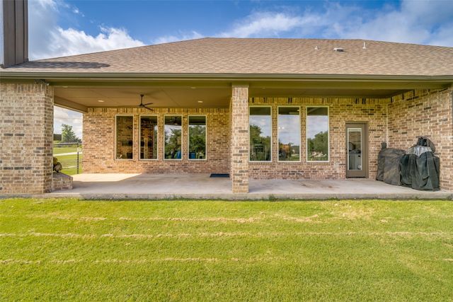 6913 Veal Station Road, Weatherford, TX 76085