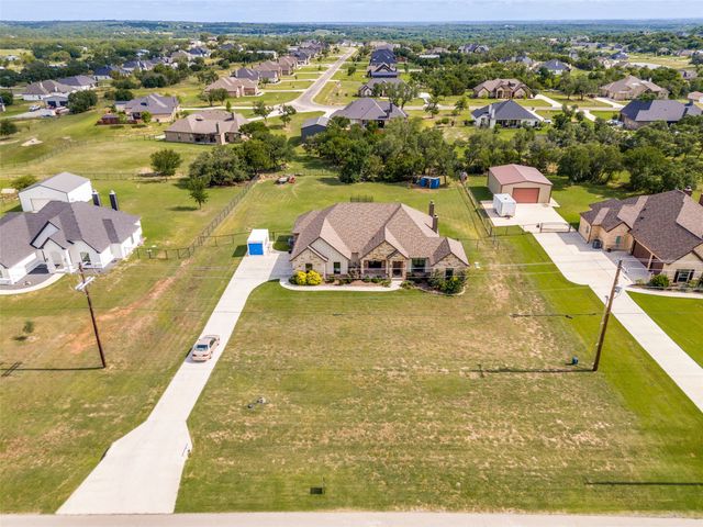 6913 Veal Station Road, Weatherford, TX 76085