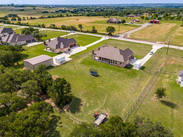 6913 Veal Station Road, Weatherford, TX 76085
