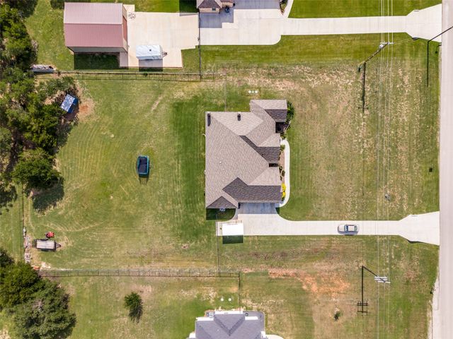 6913 Veal Station Road, Weatherford, TX 76085