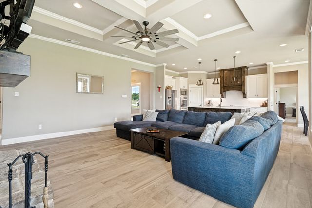6913 Veal Station Road, Weatherford, TX 76085