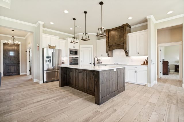 6913 Veal Station Road, Weatherford, TX 76085