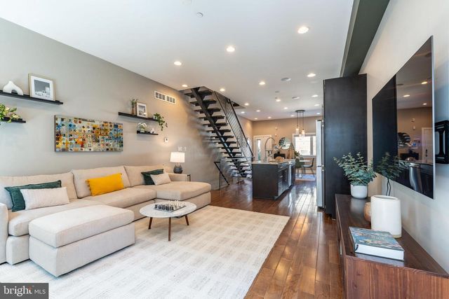 1218 CREASE ST, Philadelphia, PA 19125