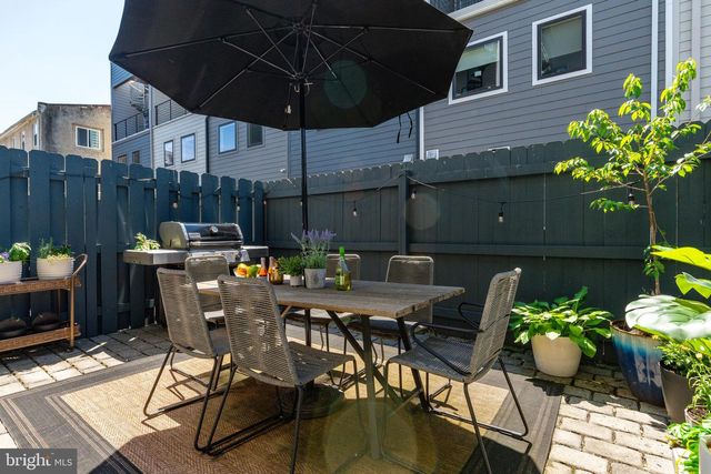 1218 CREASE ST, Philadelphia, PA 19125