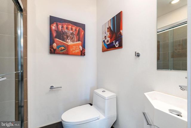 1218 CREASE ST, Philadelphia, PA 19125