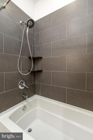 1218 CREASE ST, Philadelphia, PA 19125
