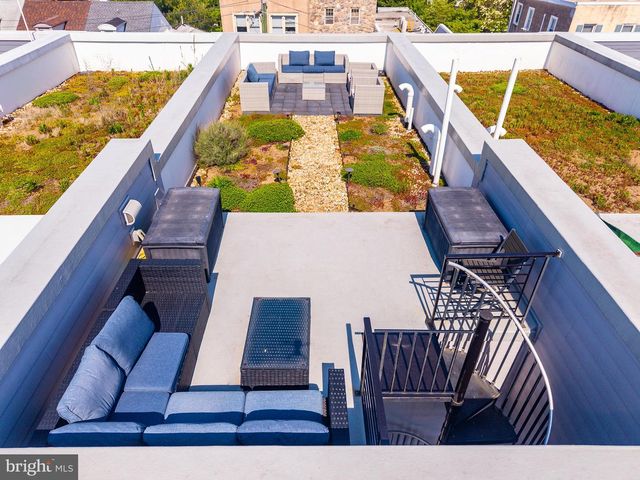 1218 CREASE ST, Philadelphia, PA 19125