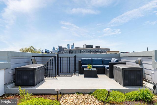 1218 CREASE ST, Philadelphia, PA 19125