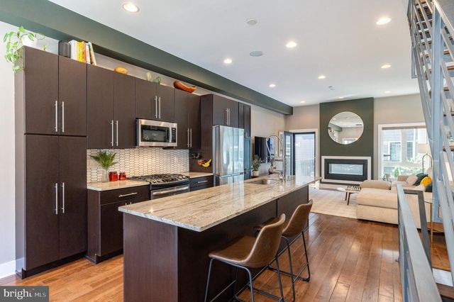 1218 CREASE ST, Philadelphia, PA 19125