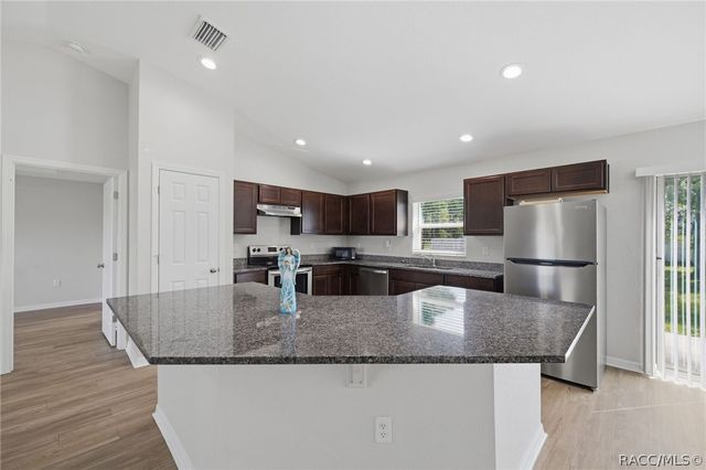7839 N Quibble Avenue, Citrus Springs, FL 34434