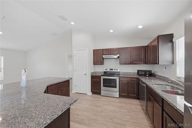 7839 N Quibble Avenue, Citrus Springs, FL 34434