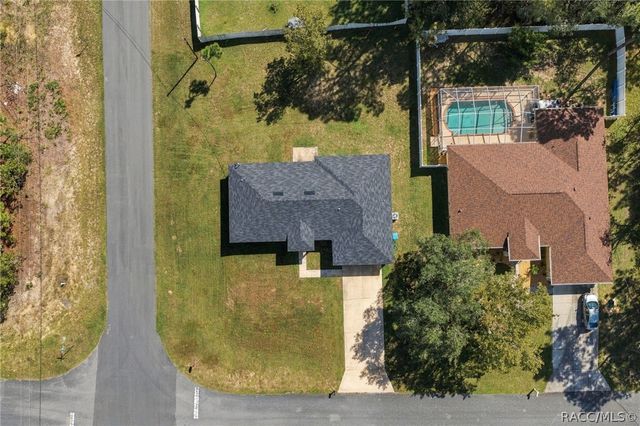 7839 N Quibble Avenue, Citrus Springs, FL 34434