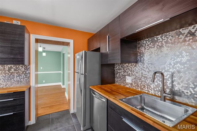 8261 Watson Road, Webster Groves, MO 63119