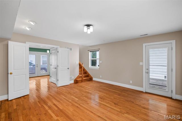 8261 Watson Road, Webster Groves, MO 63119
