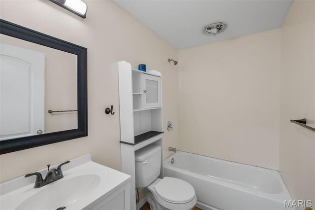 8261 Watson Road, Webster Groves, MO 63119