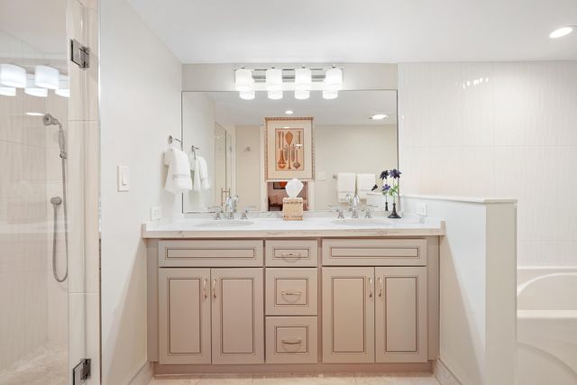 5380 N Ocean Drive 3a, Singer Island, FL 33404