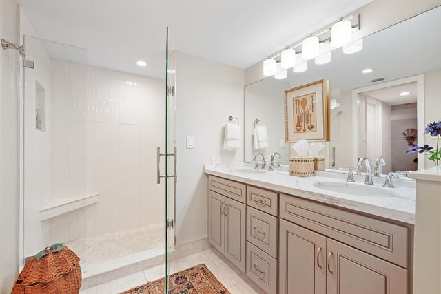 5380 N Ocean Drive 3a, Singer Island, FL 33404