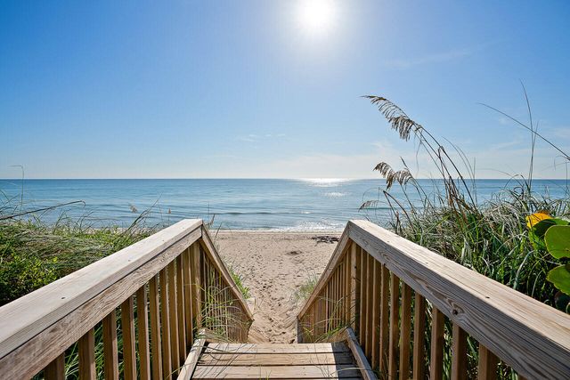 5380 N Ocean Drive 3a, Singer Island, FL 33404