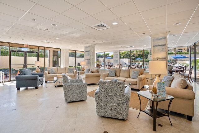 5380 N Ocean Drive 3a, Singer Island, FL 33404