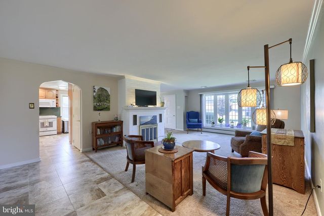 2127 JEFFERSON RD, Spring Grove, PA 17362