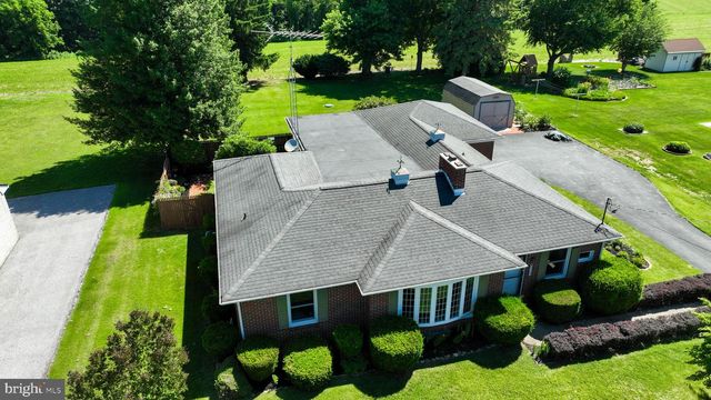2127 JEFFERSON RD, Spring Grove, PA 17362