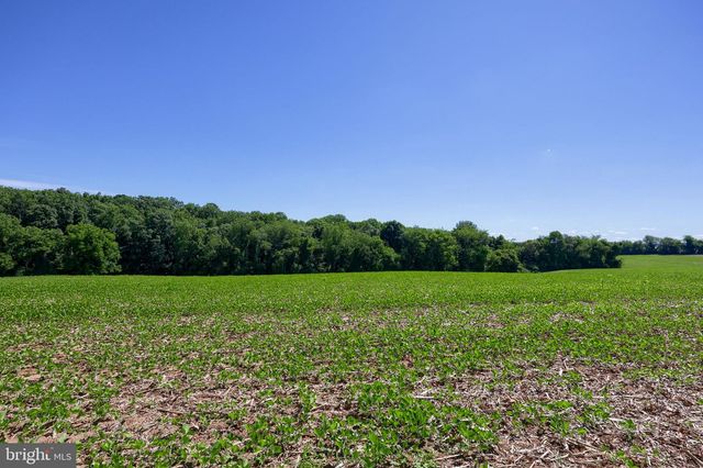 2127 JEFFERSON RD, Spring Grove, PA 17362
