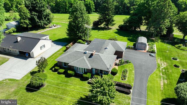 2127 JEFFERSON RD, Spring Grove, PA 17362