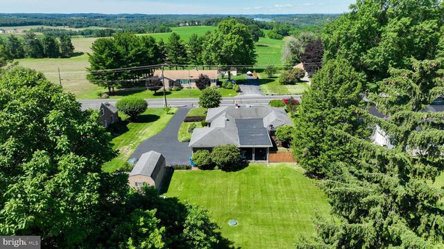 2127 JEFFERSON RD, Spring Grove, PA 17362