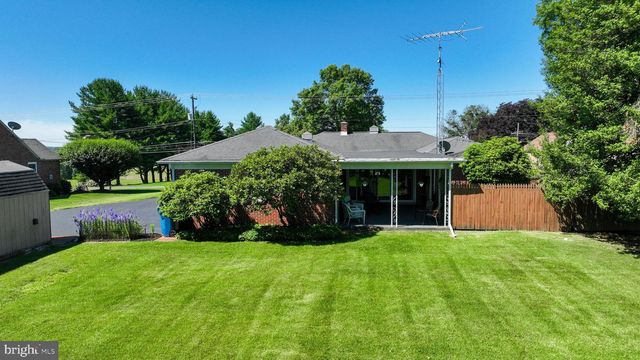 2127 JEFFERSON RD, Spring Grove, PA 17362