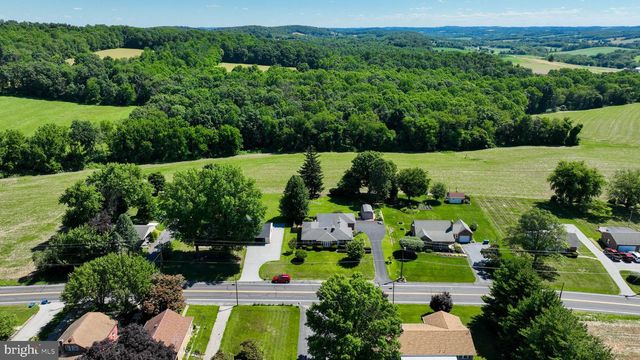 2127 JEFFERSON RD, Spring Grove, PA 17362