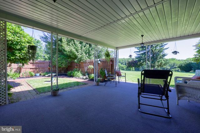 2127 JEFFERSON RD, Spring Grove, PA 17362