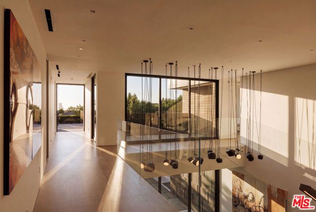 1140 Summit Drive, Beverly Hills, CA 90210