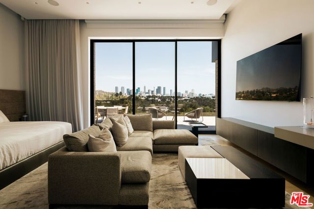 1140 Summit Drive, Beverly Hills, CA 90210