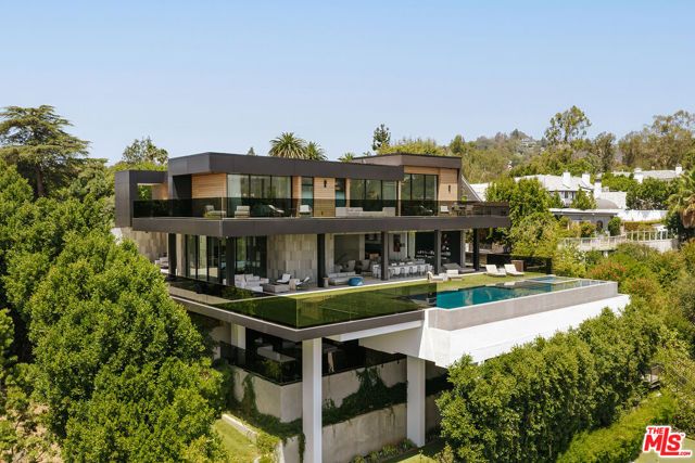 1140 Summit Drive, Beverly Hills, CA 90210