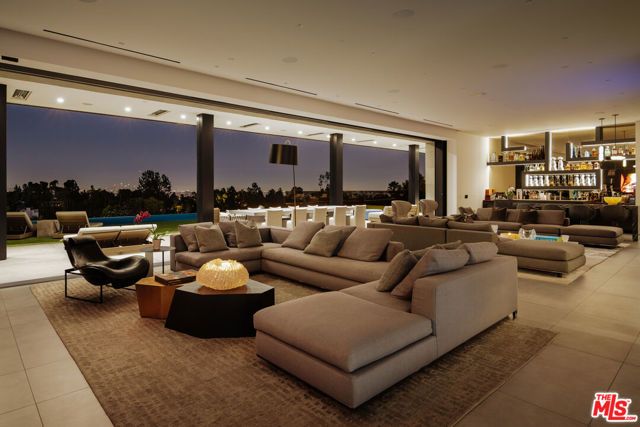 1140 Summit Drive, Beverly Hills, CA 90210
