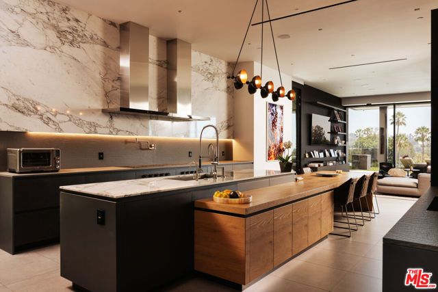 1140 Summit Drive, Beverly Hills, CA 90210