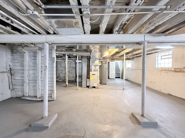 8015 S Harper Avenue, Chicago, IL 60619