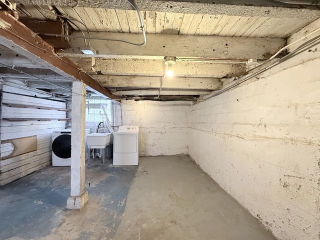 8015 S Harper Avenue, Chicago, IL 60619