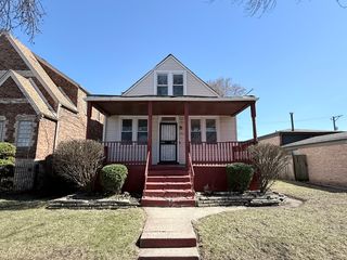 8015 S Harper Avenue, Chicago, IL 60619