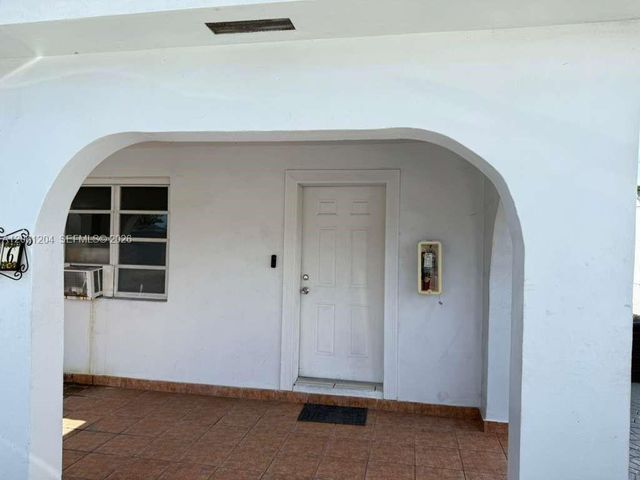 526 SW 64th Ave 2, Miami, FL 33144