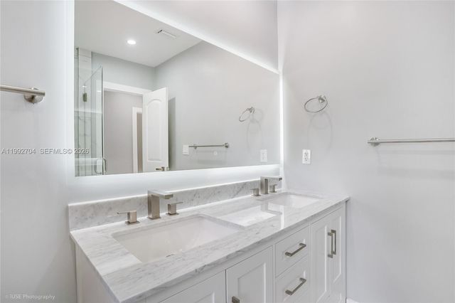 907 SW 15th Ter 1-2, Fort Lauderdale, FL 33312