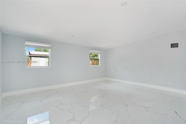 907 SW 15th Ter 1-2, Fort Lauderdale, FL 33312