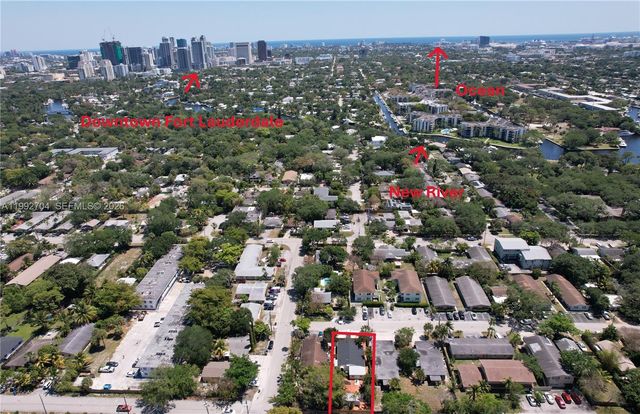 907 SW 15th Ter 1-2, Fort Lauderdale, FL 33312