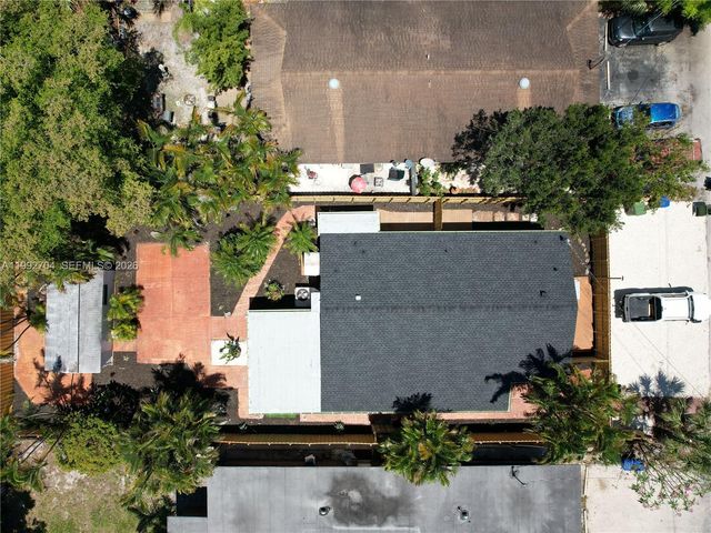 907 SW 15th Ter 1-2, Fort Lauderdale, FL 33312