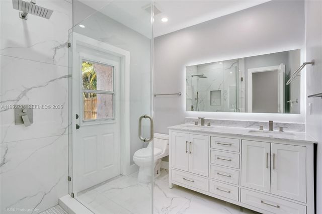 907 SW 15th Ter 1-2, Fort Lauderdale, FL 33312