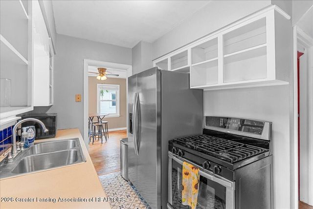 1206 Loraine Avenue, Lansing, MI 48910