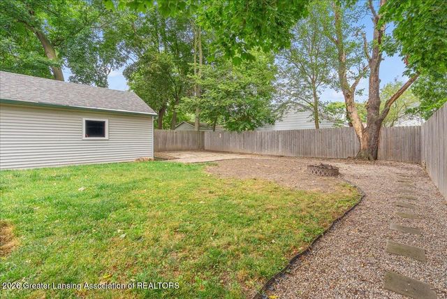 1206 Loraine Avenue, Lansing, MI 48910