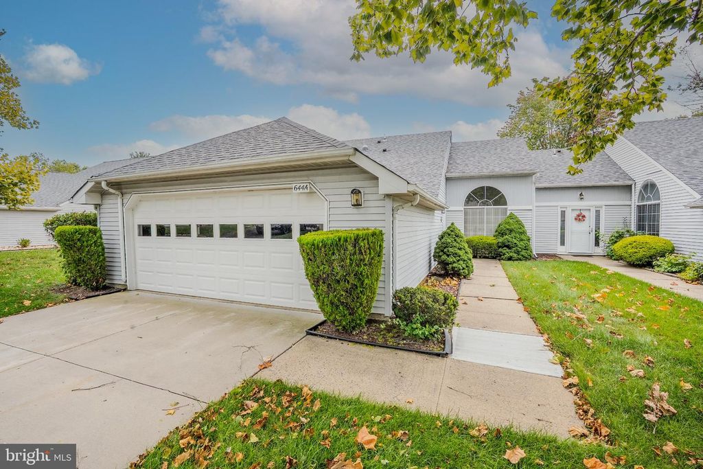 644 A NUTLEY DR, MONROE TWP, NJ 08831 — photo 3