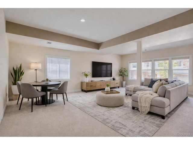 9041 Kittiwake St, Littleton, CO 80126